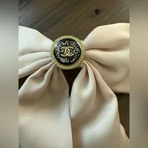 CHANEL | Accessories | Vintage Chanel Hair Clip Bow Vintage  display picture 1